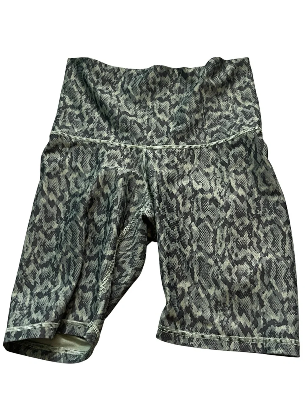 Old Navy Womens High-Waist Green Snake Print Bike Shorts Powersoft Size XS